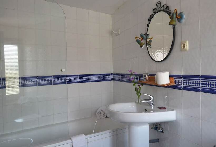 Номер Стандарт Индивидуальный, Hostal Refugio De Gredos