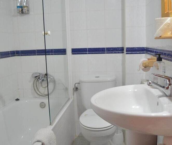 Номер Стандарт, Hostal Refugio De Gredos