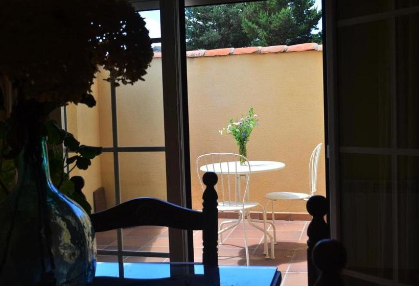 Апартаменты 1 Спальня, Hostal Refugio De Gredos