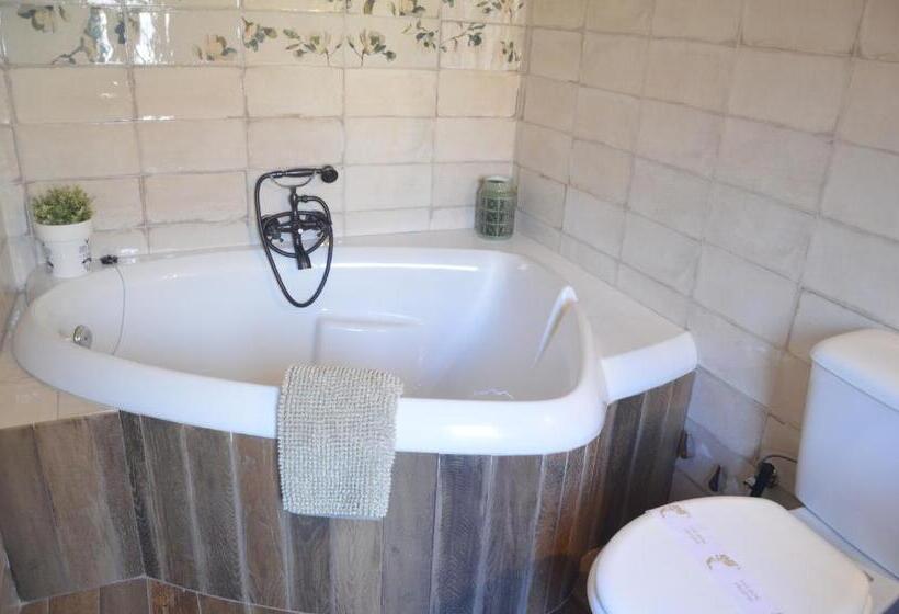 수피리어 룸, Hostal Refugio De Gredos