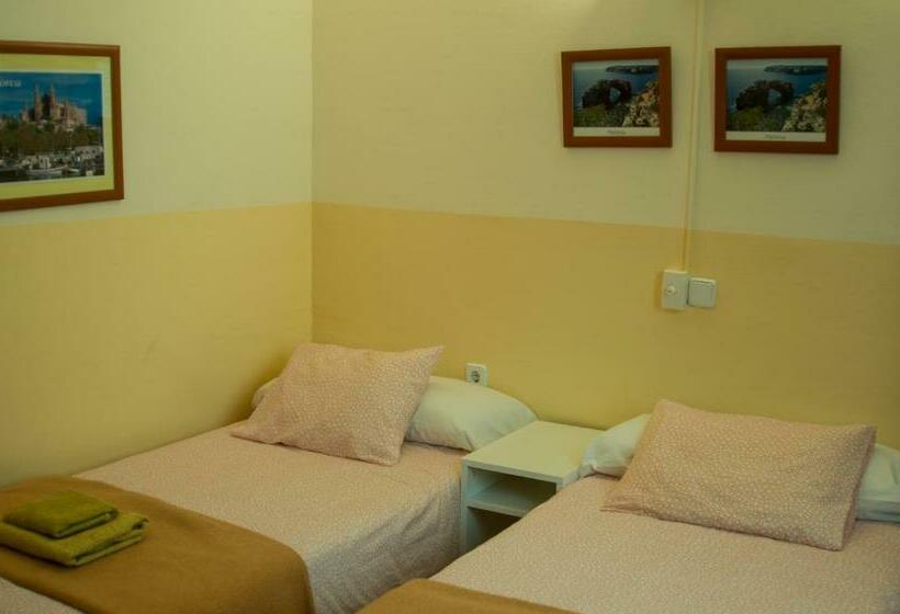 バス共有のスタンダードルーム, Hostal Atlanta