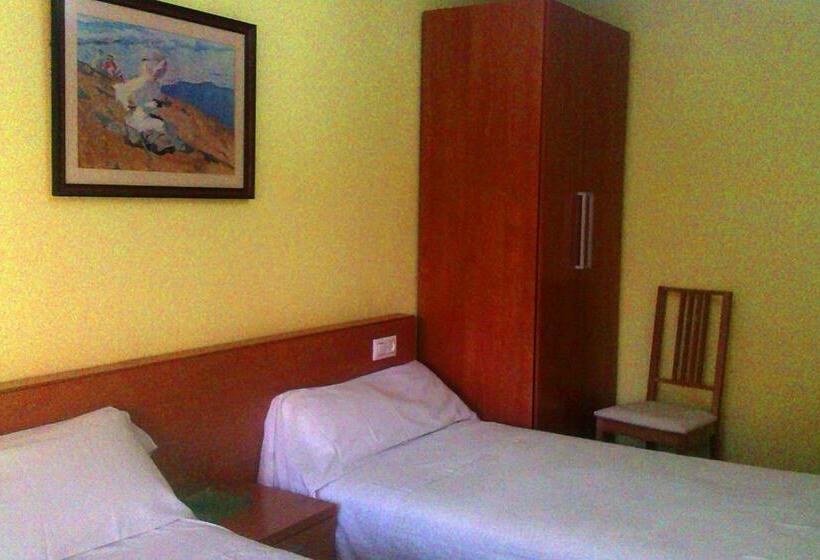 Номер Стандарт, Hostal álvarez