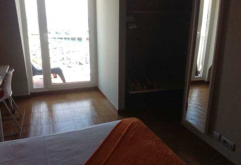 标准间带阳台, Mariquito