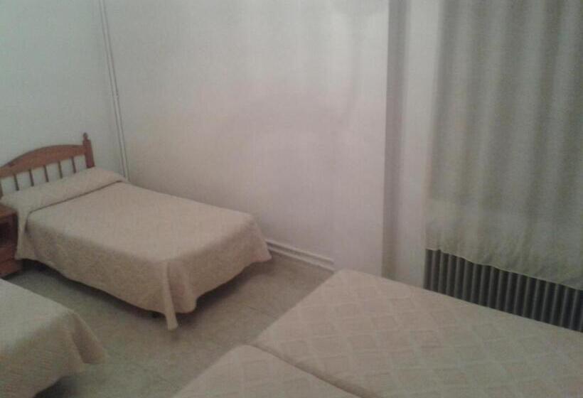 スタンダード４人部屋, Hostal Restaurante Los Bronces