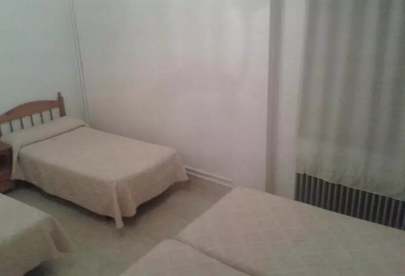 Standard Neljän Hengen Huone, Hostal Restaurante Los Bronces