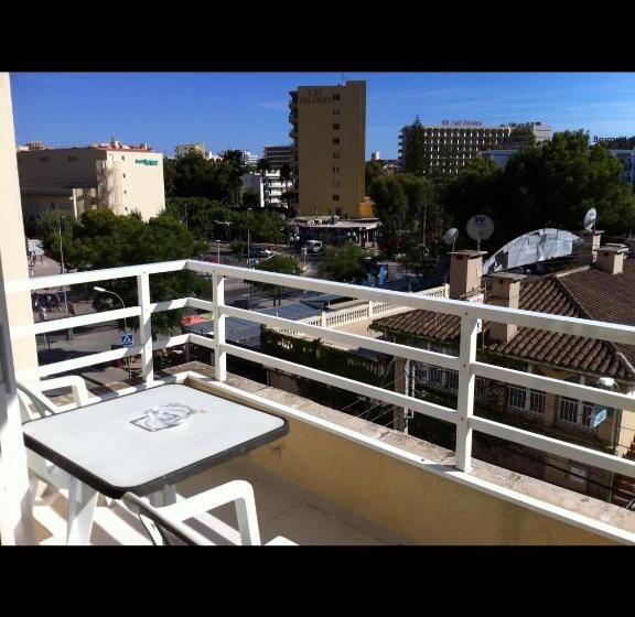 غرفة قياسية بدون مكييف هواء, Hostal Roberto