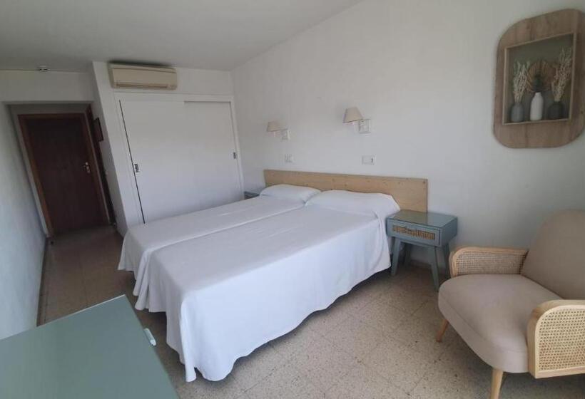 غرفة قياسية, Hostal Roberto