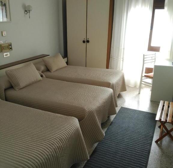 Номер Стандарт Трехместный, Puente De Los Santos