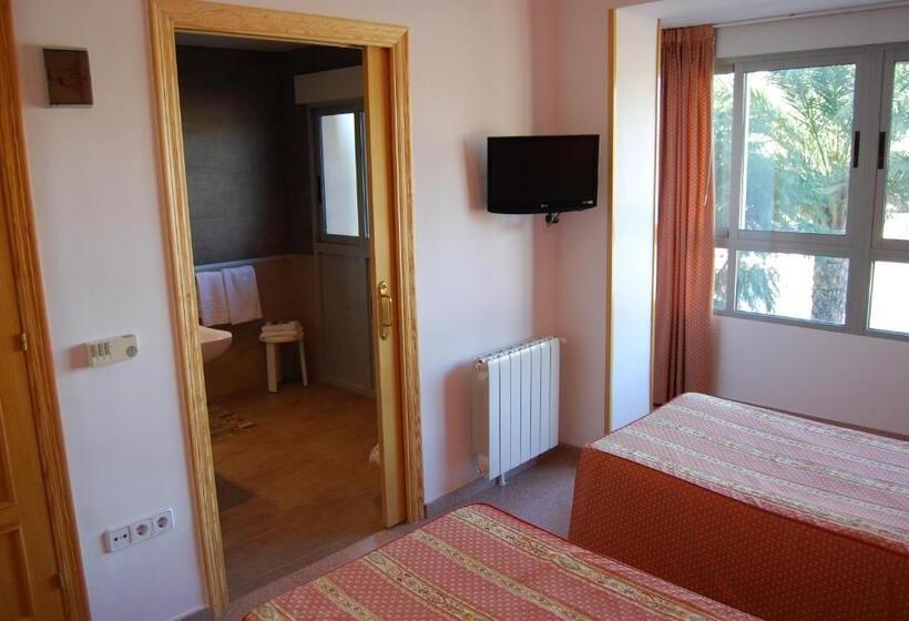 חדר סטנדרט לשלושה, Santa Faz