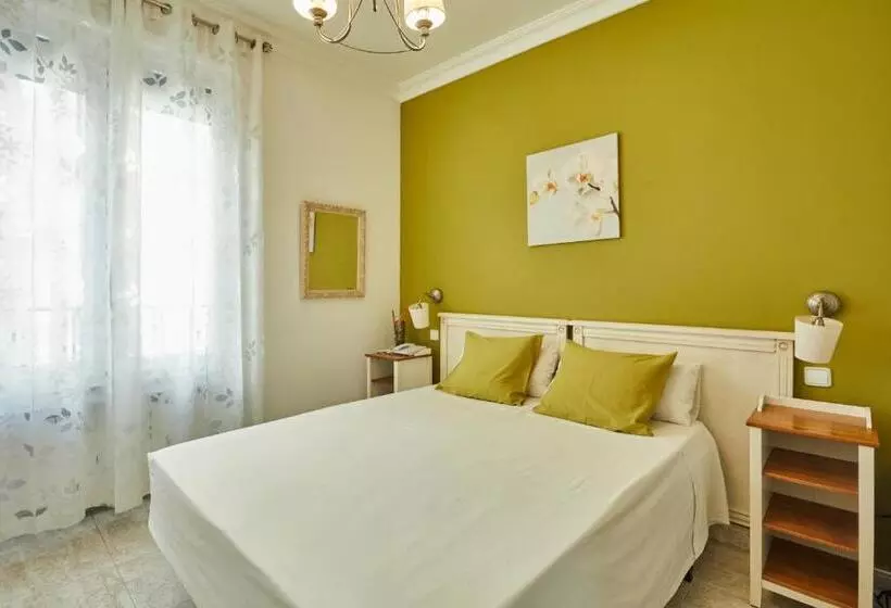 Standart Oda, Hostal Barrera