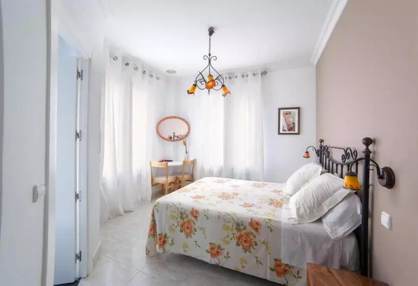 Superior Oda, Hostal Barrera