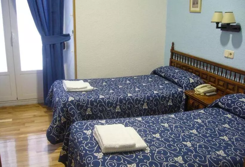スタンダードルーム, Hostal Biarritz