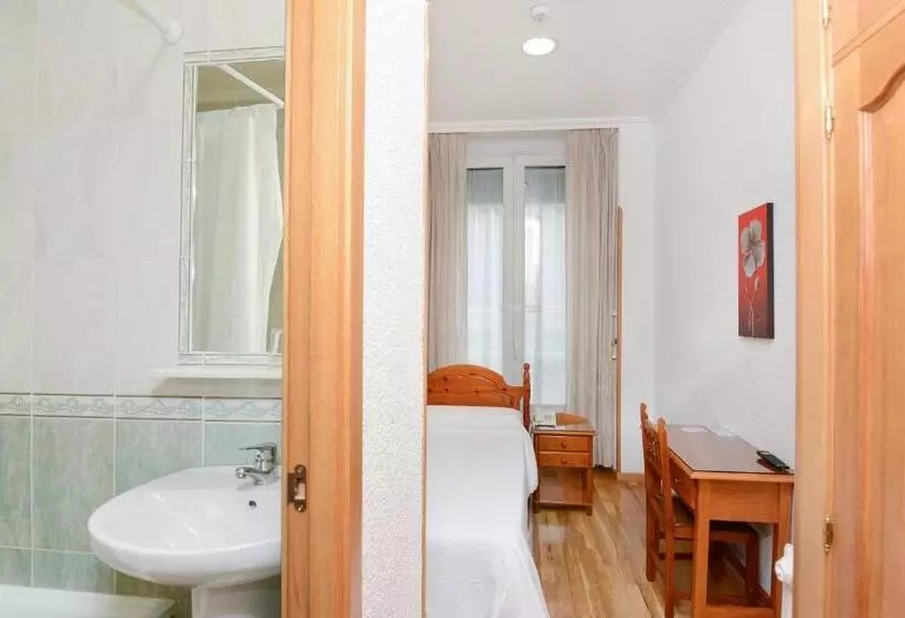 スタンダードシングルルーム, Hostal Biarritz