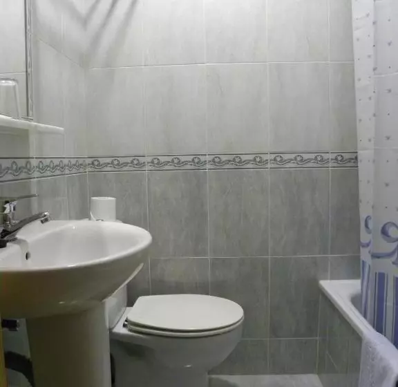 ファミリールーム, Hostal Biarritz