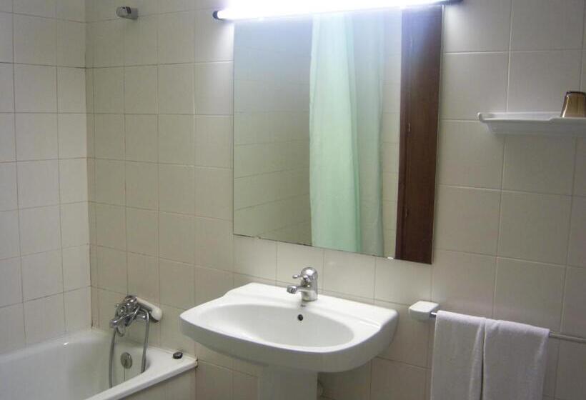 标准间, Hostal Les Collades