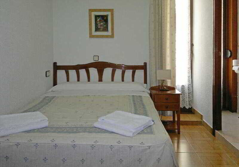 اتاق استاندارد یک نفره, Hostal San Antonio