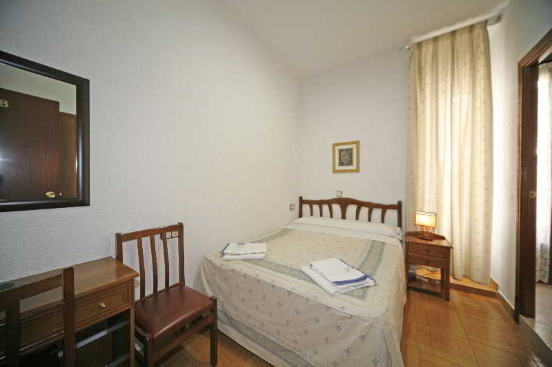 اتاق استاندارد یک نفره, Hostal San Antonio