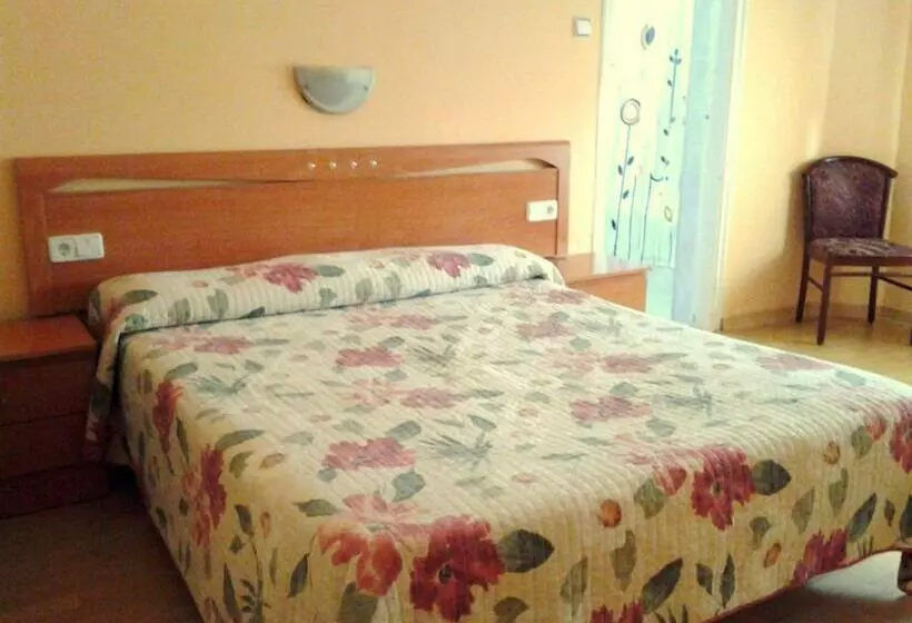 Habitació Estàndard, Hostal Urgell