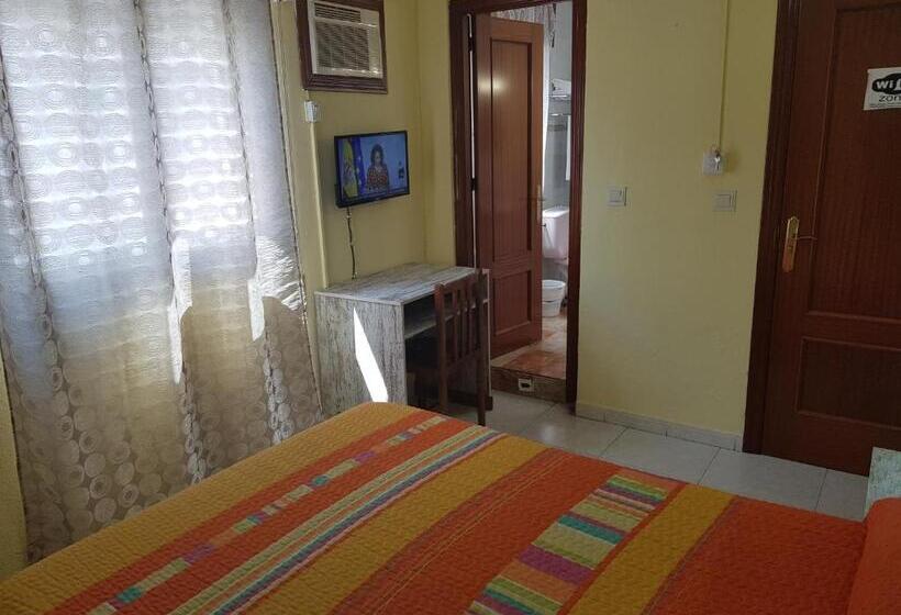 スタンダードルーム, Hostal Virgen Del Rocío