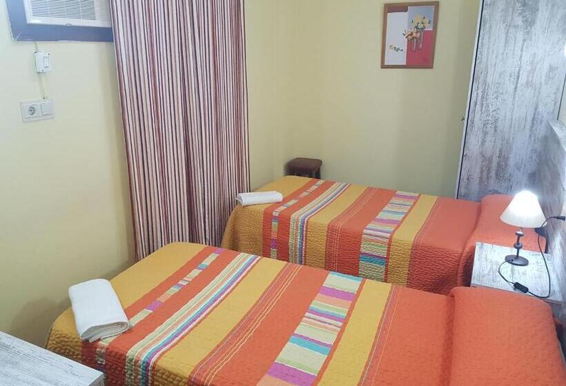 ファミリールーム, Hostal Virgen Del Rocío