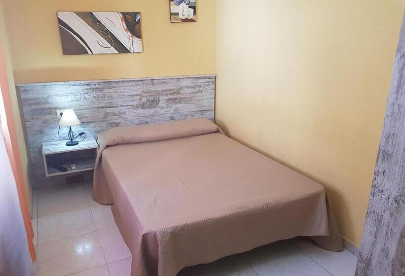 Семейный Номер, Hostal Virgen Del Rocío