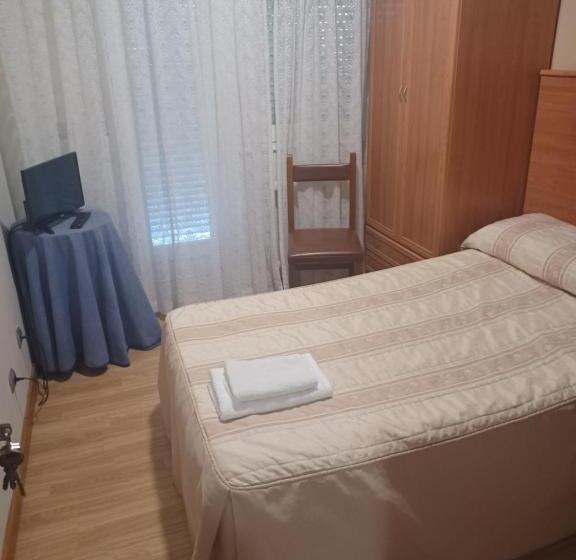 غرفة قياسية, 2 De Mayo 2