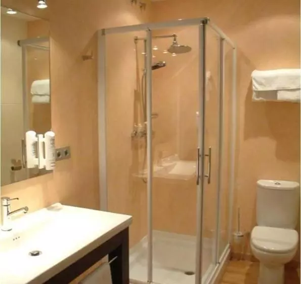 3-Bett-Standardzimmer, Area Serrano