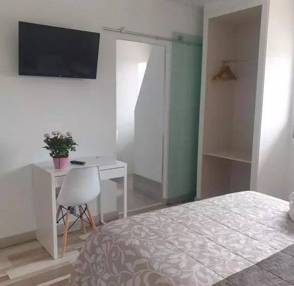 Standardzimmer, Area Serrano