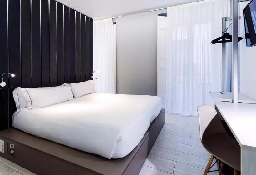 プレミアムルーム, B&b Hotel Madrid Centro Fuencarral 52