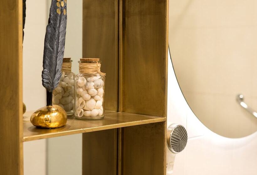 غرفة قياسية, Luze El Villa