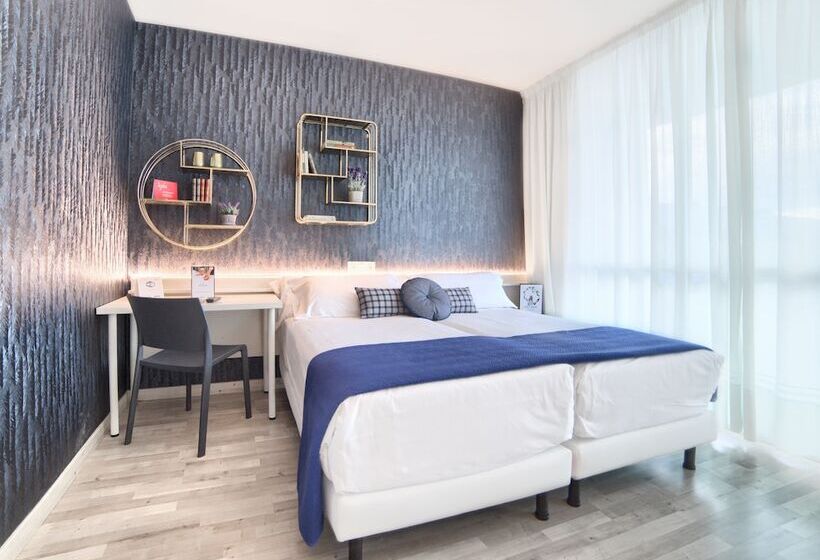 غرفة قياسية, Luze El Villa