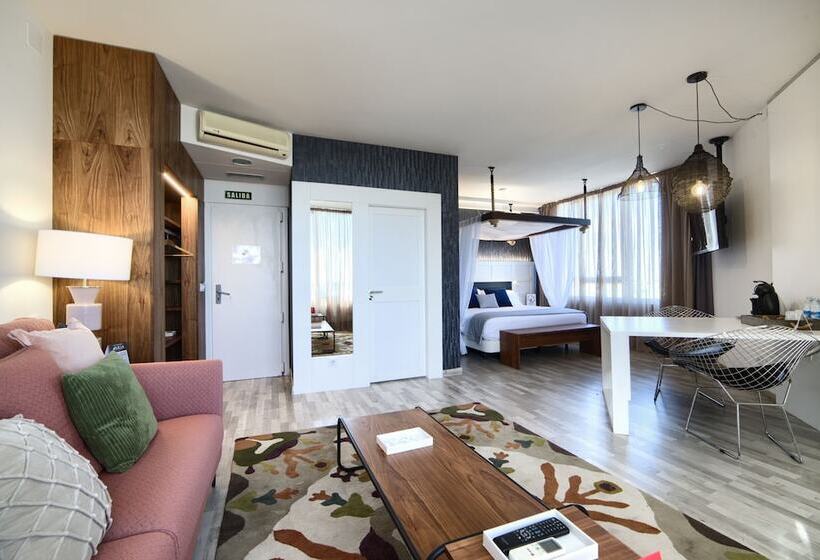 جناح, Luze El Villa