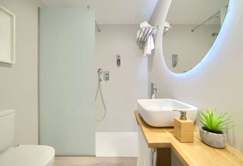 غرفة ديلوكس, Luze El Villa