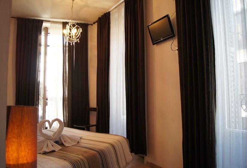 اتاق استاندارد, Hostal A Nuestra Senora De La Paloma