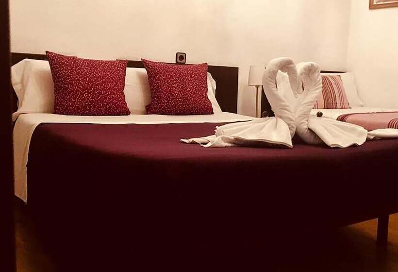 اتاق استاندارد, Hostal A Nuestra Senora De La Paloma