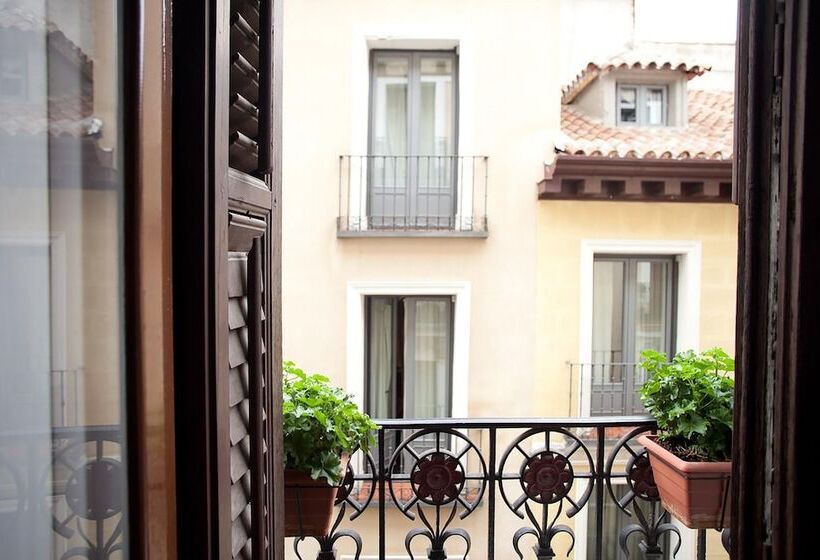 اتاق اکونومی, Hostal A Nuestra Senora De La Paloma