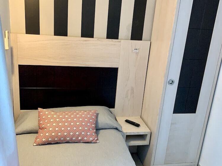 غرفة قياسية فردية, Hostal Castilla I Atocha