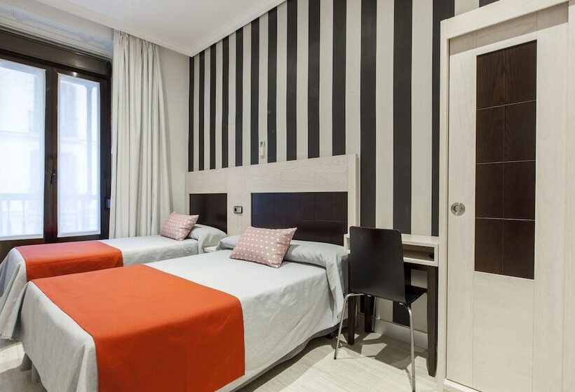 غرفة قياسية, Hostal Castilla I Atocha