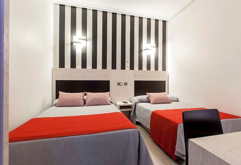 غرفة قياسية ثلاثية, Hostal Castilla I Atocha