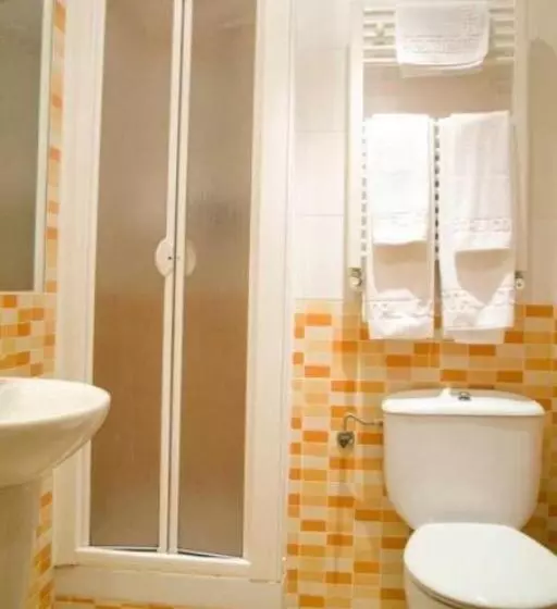 Camera Standard, Hostal Colon