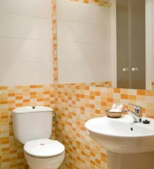 Camera Standard, Hostal Colon