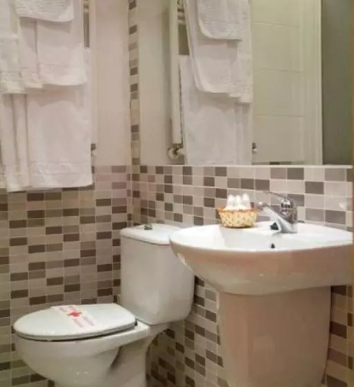Camera Standard, Hostal Colon