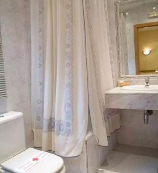 Camera Standard, Hostal Colon