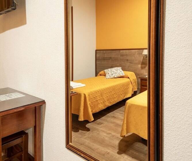 اتاق استاندارد, Hostal Edreira