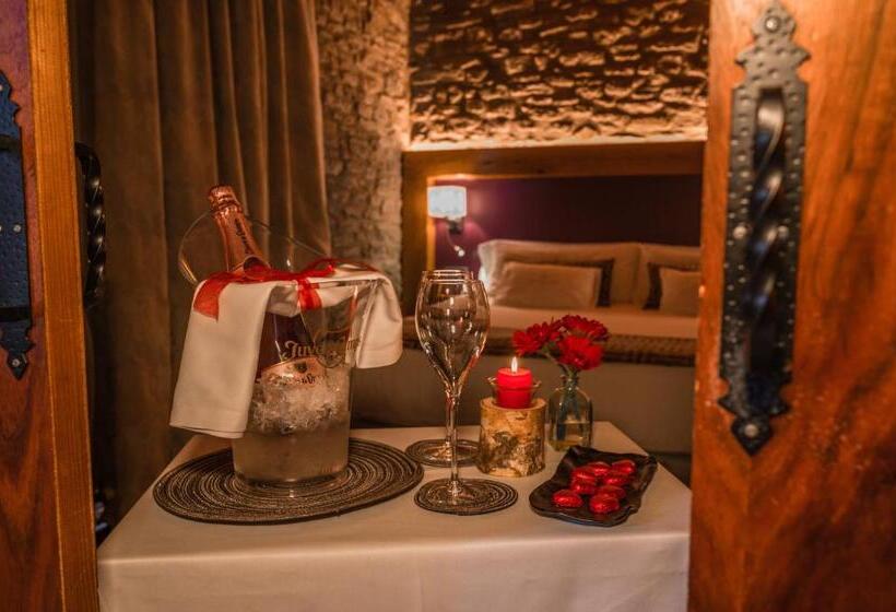 Полулюкс, Hostal Estrella