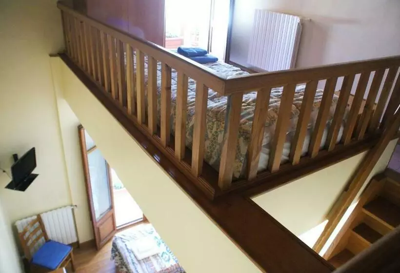 Habitació Quàdruple Estàndard, Hostal Musunzar