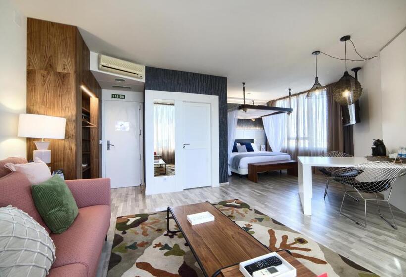 جناح, Luze El Villa