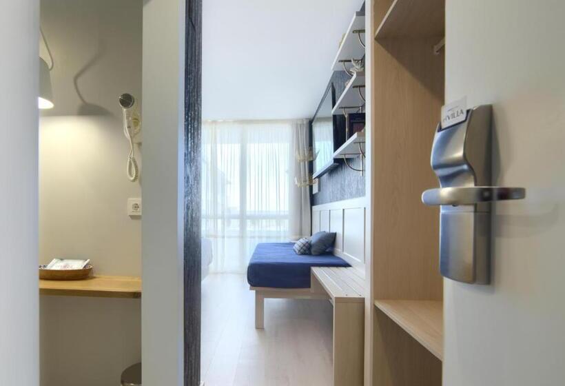 غرفة ديلوكس مزودة بشرفة, Luze El Villa