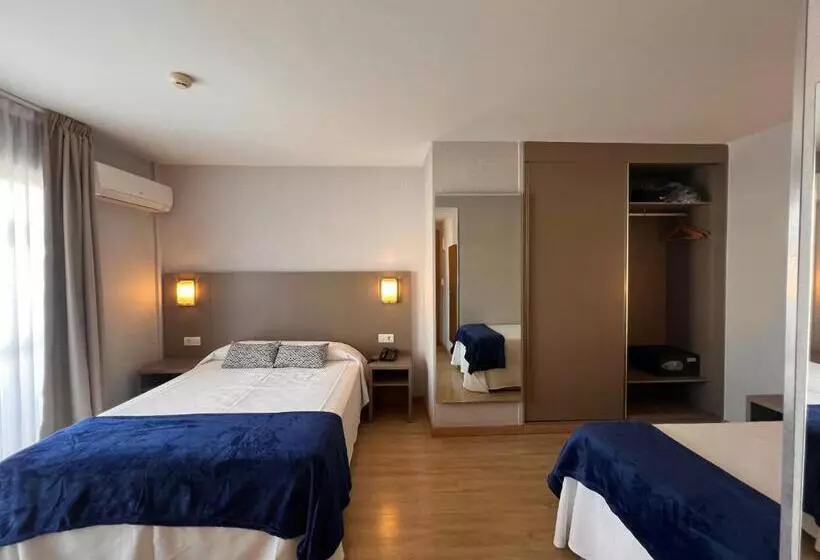 Standard Triple Room with Terrace, Montesol Benidorm