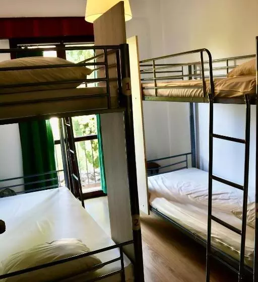 浴室共有スタンダード４人用ルーム, Albergue Puente Para Peregrinos